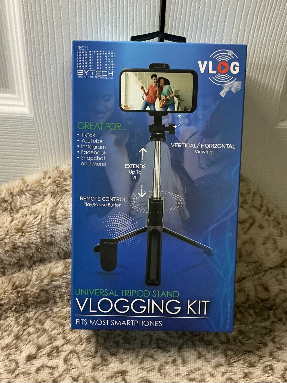Bytech Vlogging Kit Universal Tripod Stand - Black